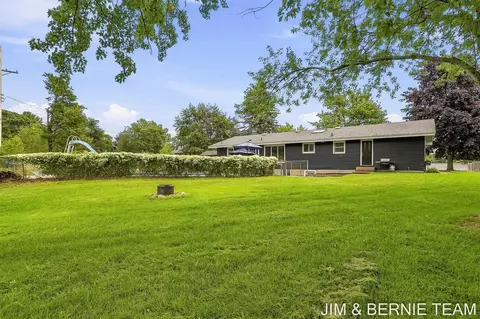 Exterior - 18019 Mohawk, Spring Lake, MI 49456 photo 7 of 14
