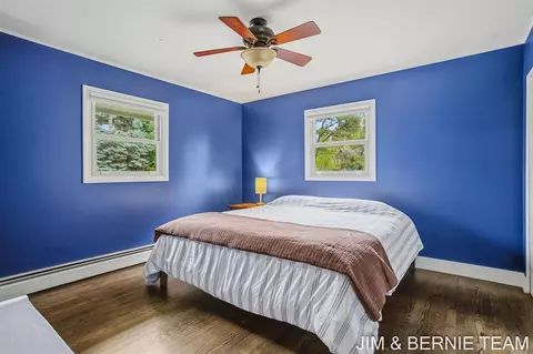 Bedroom - 18019 Mohawk, Spring Lake, MI 49456 photo 6 of 8
