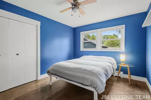 Bedroom - 18019 Mohawk, Spring Lake, MI 49456 photo 4 of 8