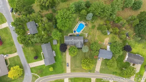View/Area - 18019 Mohawk, Spring Lake, MI 49456 photo 3 of 6