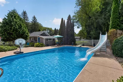 Exterior - 4723 Mccain, Jackson, MI 49201 photo 4 of 37