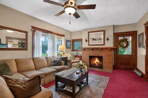 Living - 4723 Mccain, Jackson, MI 49201 photo 9 of 9