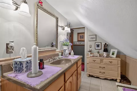 Bath - 4723 Mccain, Jackson, MI 49201 photo 5 of 6