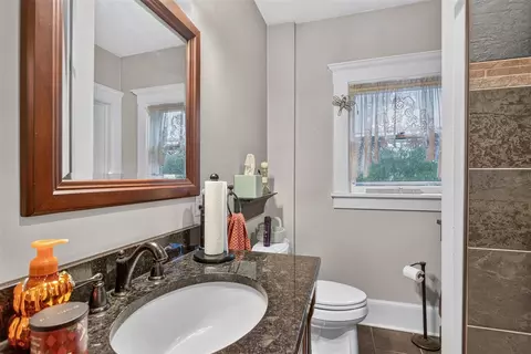 Bath - 4723 Mccain, Jackson, MI 49201 photo 2 of 6