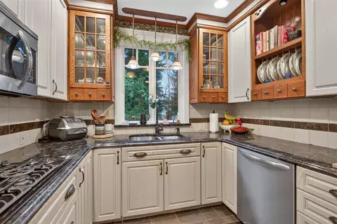 Kitchen - 4723 Mccain, Jackson, MI 49201 photo 7 of 7