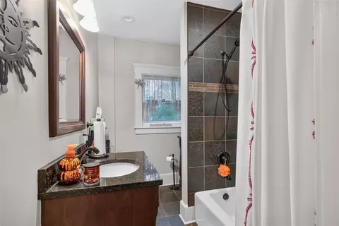 Bath - 4723 Mccain, Jackson, MI 49201 photo 1 of 6