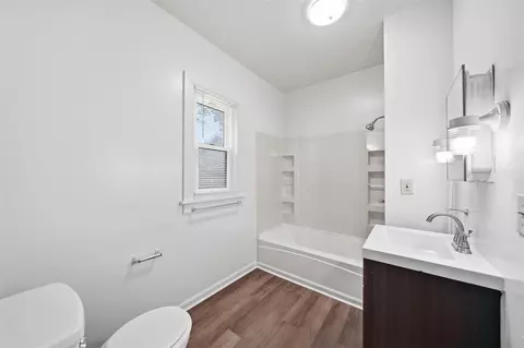 Bath - 1209 3rd, Jackson, MI 49203 photo 1 of 2