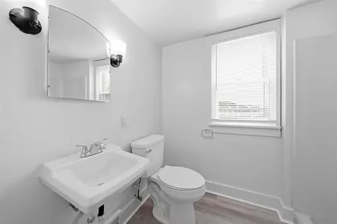 Bath - 1209 3rd, Jackson, MI 49203 photo 2 of 2