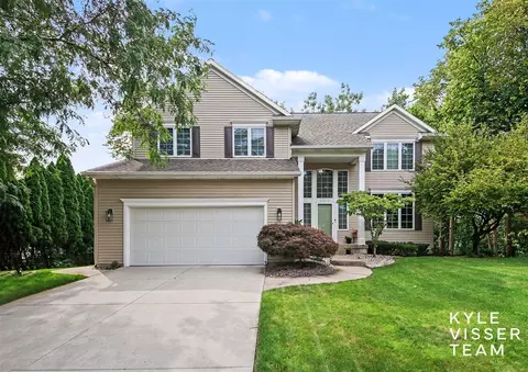 3315 Falcon Rdg, Grand Rapids, MI 49525