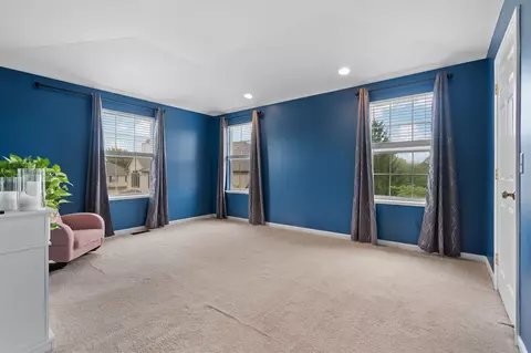 Bedroom - 174 Commons, Saline, MI 48176 photo 1 of 3