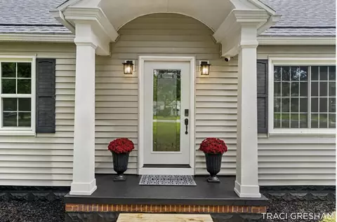 3740 Lake Hbr, Norton Shores, MI 49441