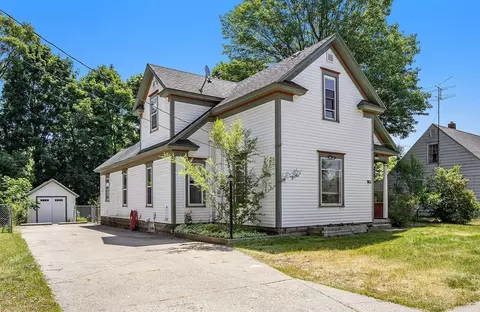 612 N Barnard, Greenville, MI 48838
