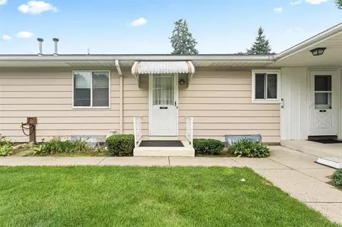 5784 Leisure South Dr, Kentwood, MI 49548