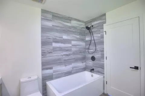Bath - 3520 Stonewall, Jackson, MI 49203 photo 3 of 12