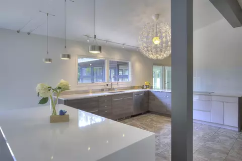 Kitchen - 3520 Stonewall, Jackson, MI 49203 photo 11 of 15