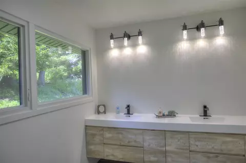 Bath - 3520 Stonewall, Jackson, MI 49203 photo 7 of 12