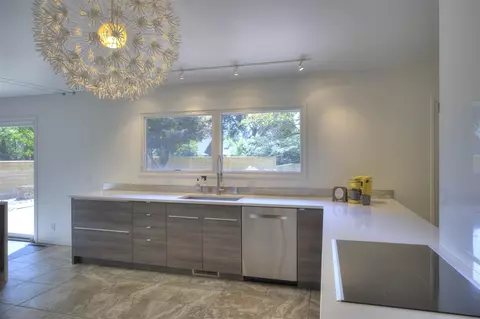 Kitchen - 3520 Stonewall, Jackson, MI 49203 photo 8 of 15