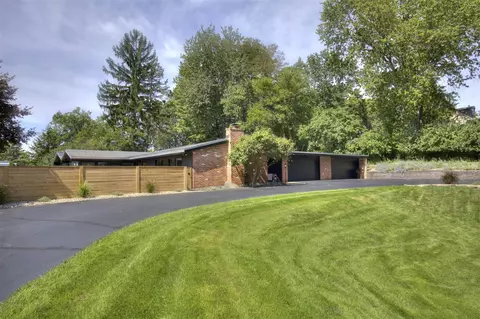 Exterior - 3520 Stonewall, Jackson, MI 49203 photo 12 of 18