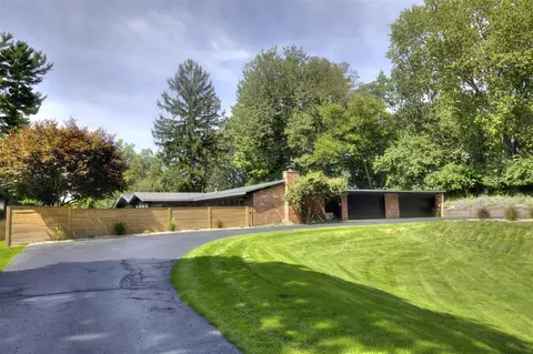 Exterior - 3520 Stonewall, Jackson, MI 49203 photo 14 of 18
