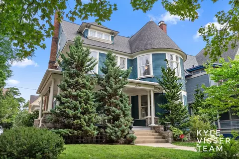 228 Madison, Grand Rapids, MI 49503