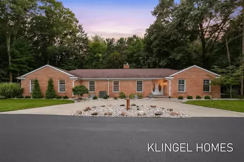 4261 Lin Nan, Norton Shores, MI 49441