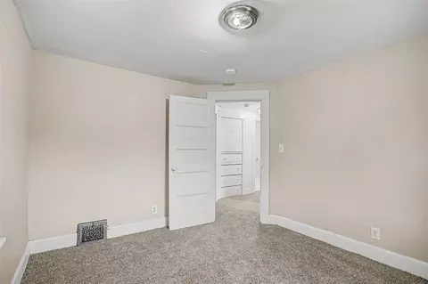 Bedroom - 330 N Gorham, Jackson, MI 49202 photo 4 of 7