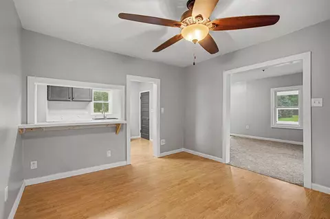 Living - 330 N Gorham, Jackson, MI 49202 photo 4 of 4