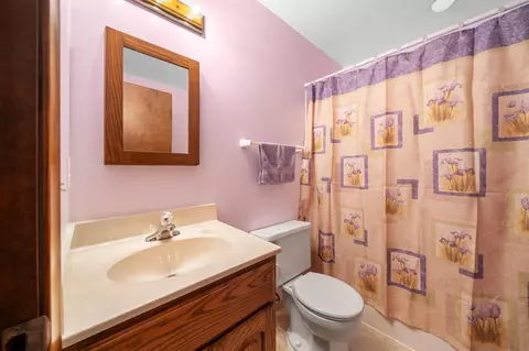Bath - 38531 Westvale, Romulus, MI 48174 photo 5 of 5
