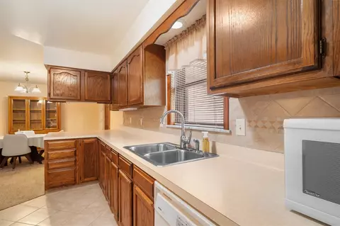 Kitchen - 38531 Westvale, Romulus, MI 48174 photo 1 of 4