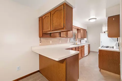 Kitchen - 38531 Westvale, Romulus, MI 48174 photo 2 of 4