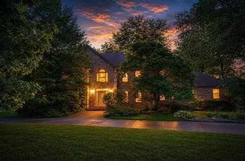 5375 N Alpine, Stevensville, MI 49127