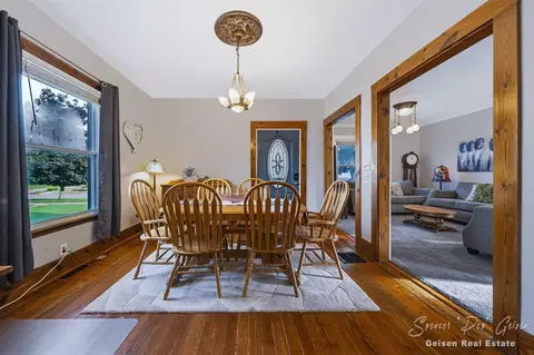 Dining - 709 Morton, Belding, MI 48809 photo 1 of 3