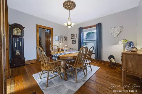 Dining - 709 Morton, Belding, MI 48809 photo 2 of 3