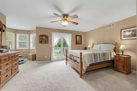 Bedroom - 12103 N Territorial, Dexter, MI 48130 photo 2 of 5