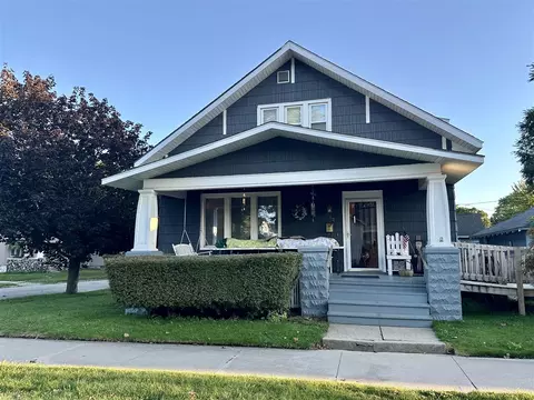 313 3rd, Manistee, MI 49660