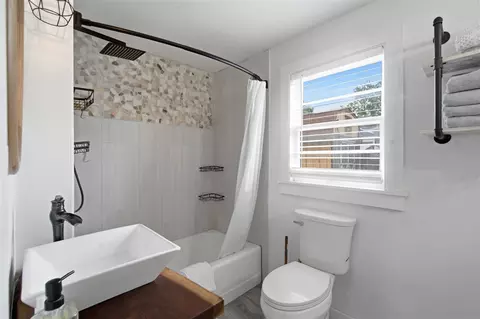 Bath - 265 W 4th, Constantine, MI 49042 photo 1 of 2
