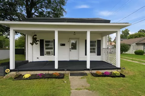 Exterior - 265 W 4th, Constantine, MI 49042 photo 3 of 6