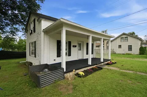 Exterior - 265 W 4th, Constantine, MI 49042 photo 2 of 6
