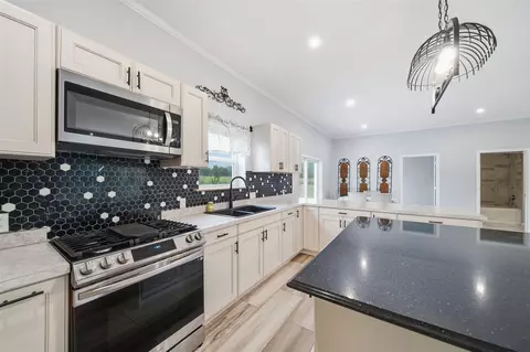 Kitchen - 6474 Kennedy, Munith, MI 49259 photo 4 of 4