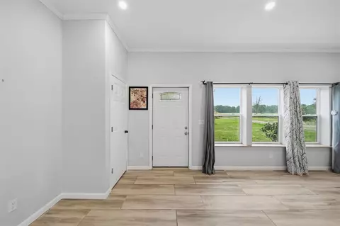 Entry Way - 6474 Kennedy, Munith, MI 49259 photo 1 of 2