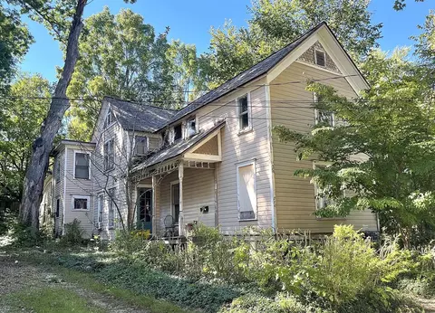 840 Village, Kalamazoo, MI 49008