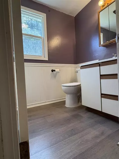 Bath - 3820 E D, Kalamazoo, MI 49009 photo 3 of 3