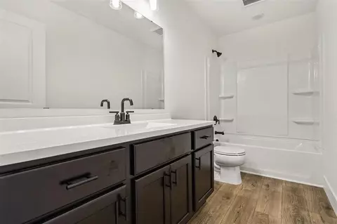 Bath - 6225 Comiskey, Stevensville, MI 49127 photo 2 of 2