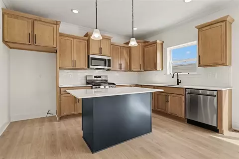 Kitchen - 6225 Comiskey, Stevensville, MI 49127 photo 1 of 2