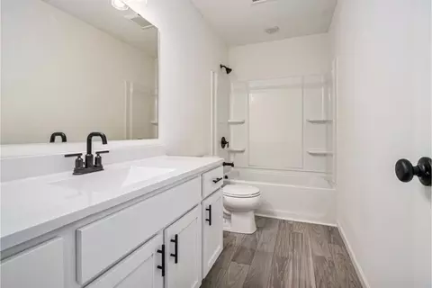 Bath - 6225 Comiskey, Stevensville, MI 49127 photo 2 of 2