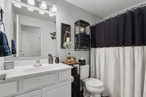 Bath - 59149 Silvergrass, Mattawan, MI 49071 photo 3 of 3
