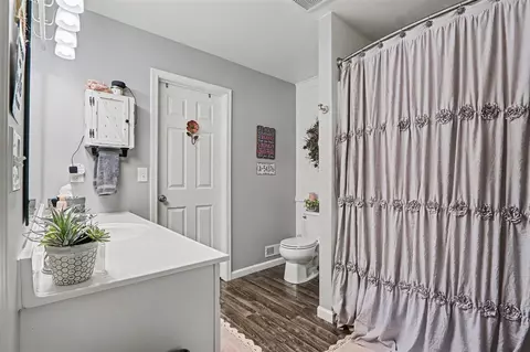 Bath - 59149 Silvergrass, Mattawan, MI 49071 photo 2 of 3