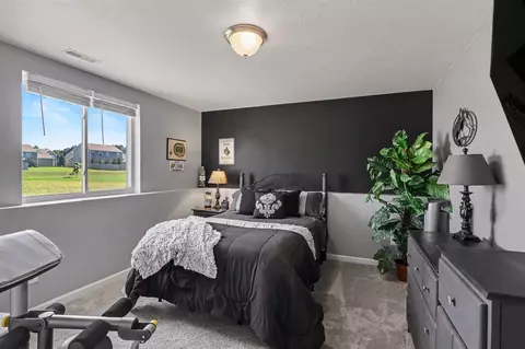 Bedroom - 59149 Silvergrass, Mattawan, MI 49071 photo 5 of 6