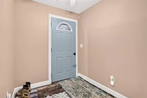 Entry Way - 887 Bryant, Jackson, MI 49202 photo 1 of 1