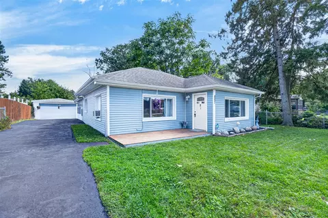 Exterior - 887 Bryant, Jackson, MI 49202 photo 4 of 16